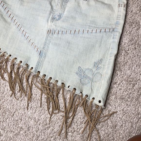 Buffalo David Bitton Mini Skirt | Size 28 - Picture 11 of 11